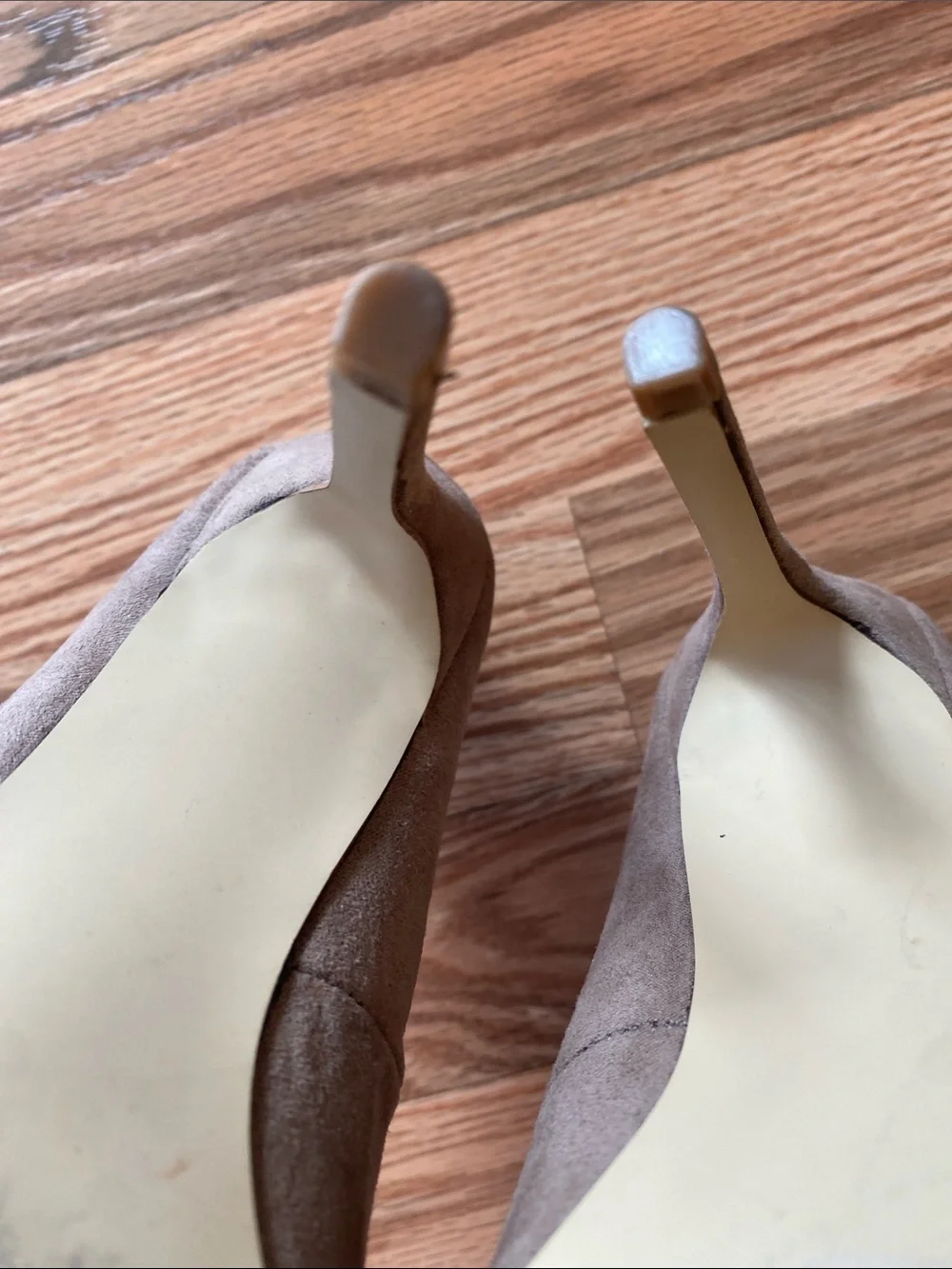 Madden Girl Taupe Suede Pointed-Toe Stilettos-6 Event Prom Office Coquette